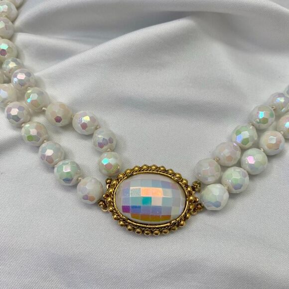 Early 2000's Shimmery Iridescent Double Strand Faux Pearl Brooch Pin Necklace - Picture 2 of 5